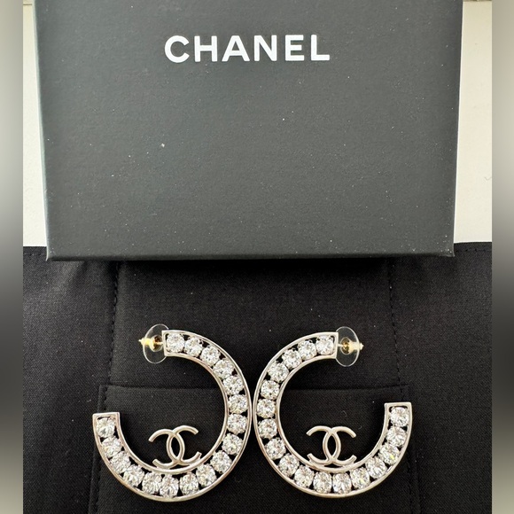 23A CHANEL SILVER CC LOGO LARGE CRYSTALS CRYSTAL METAL XL HOOP HOOPS EARRINGS - Picture 11 of 16